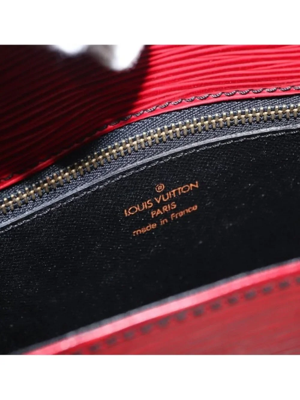 Authentic LOUIS VUITTON Epi Saint Cloud GM Shoulder Bag Red M52197 LV